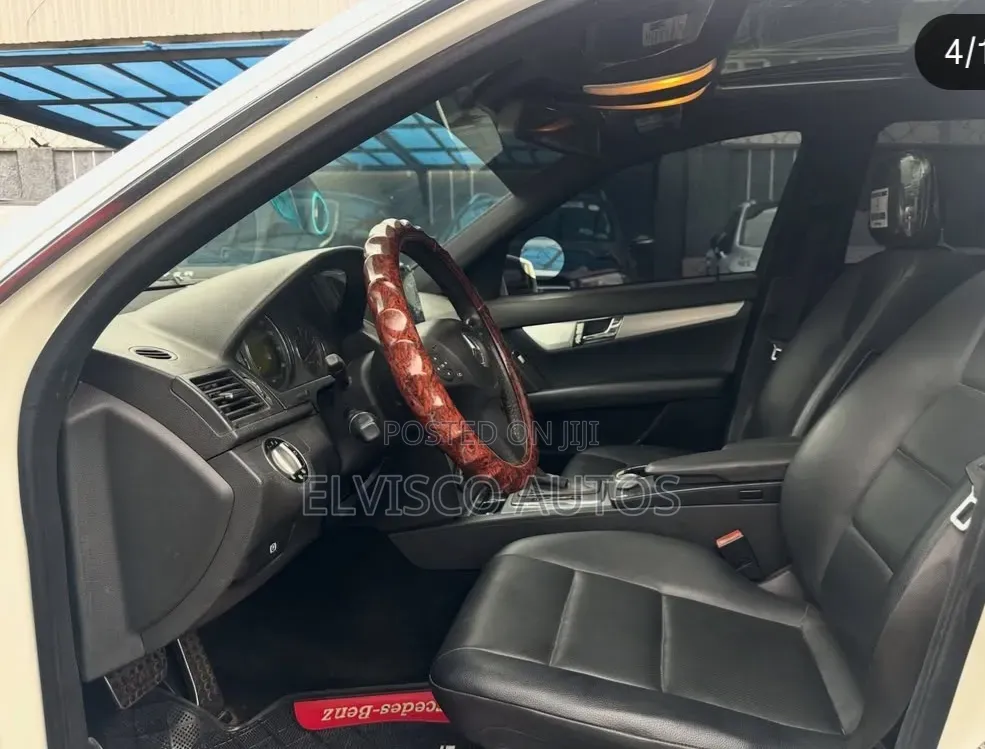 Mercedes-Benz C300 2009 White