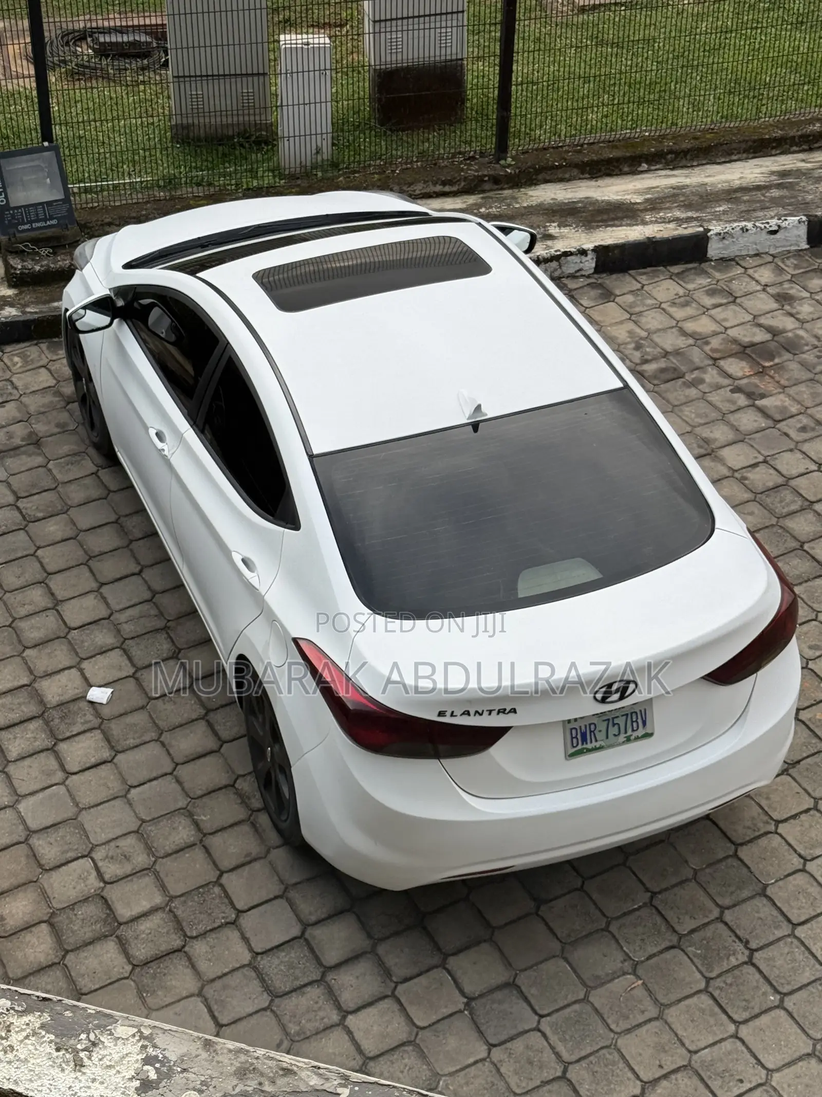 Hyundai Elantra 2012 White