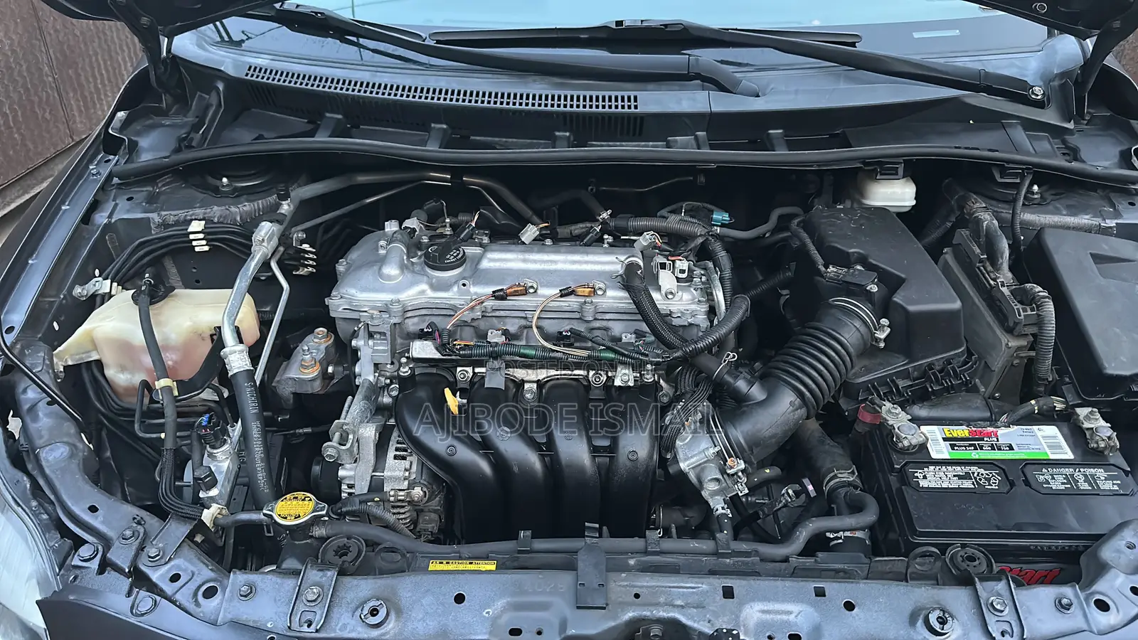 Toyota Corolla 2010 Gray