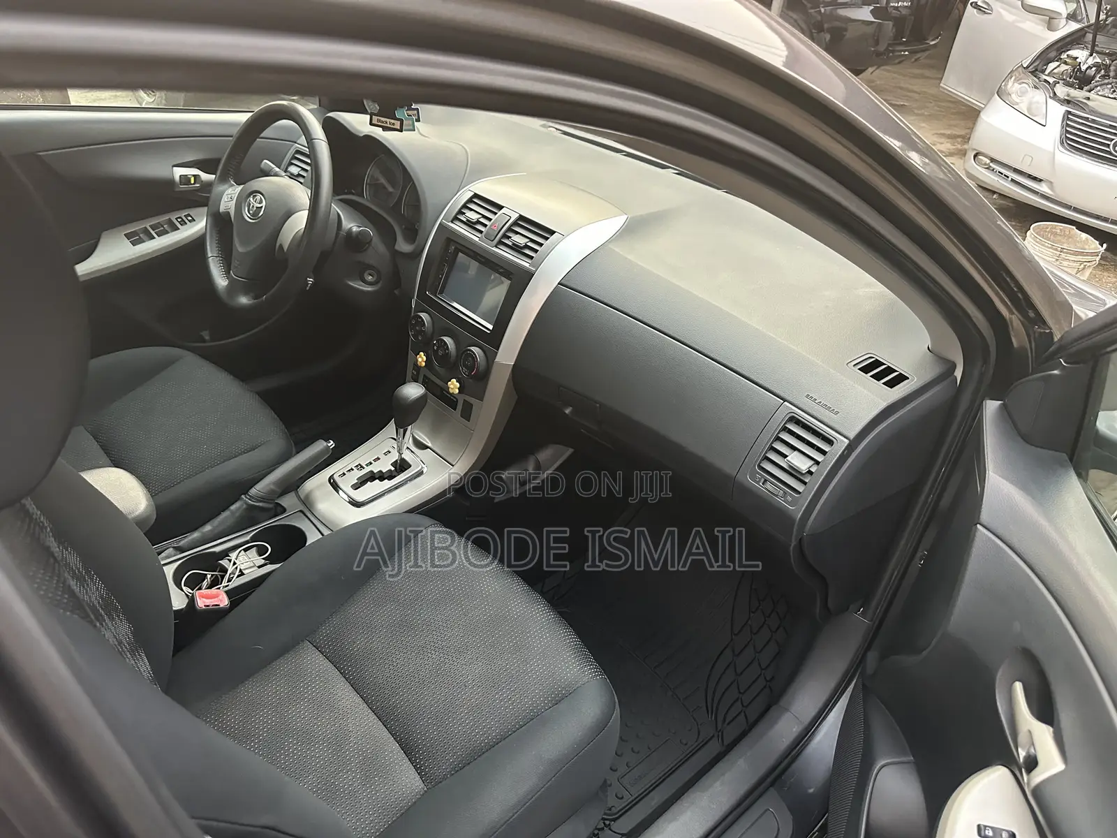 Toyota Corolla 2010 Gray