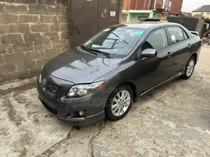 Toyota Corolla 2010 Gray