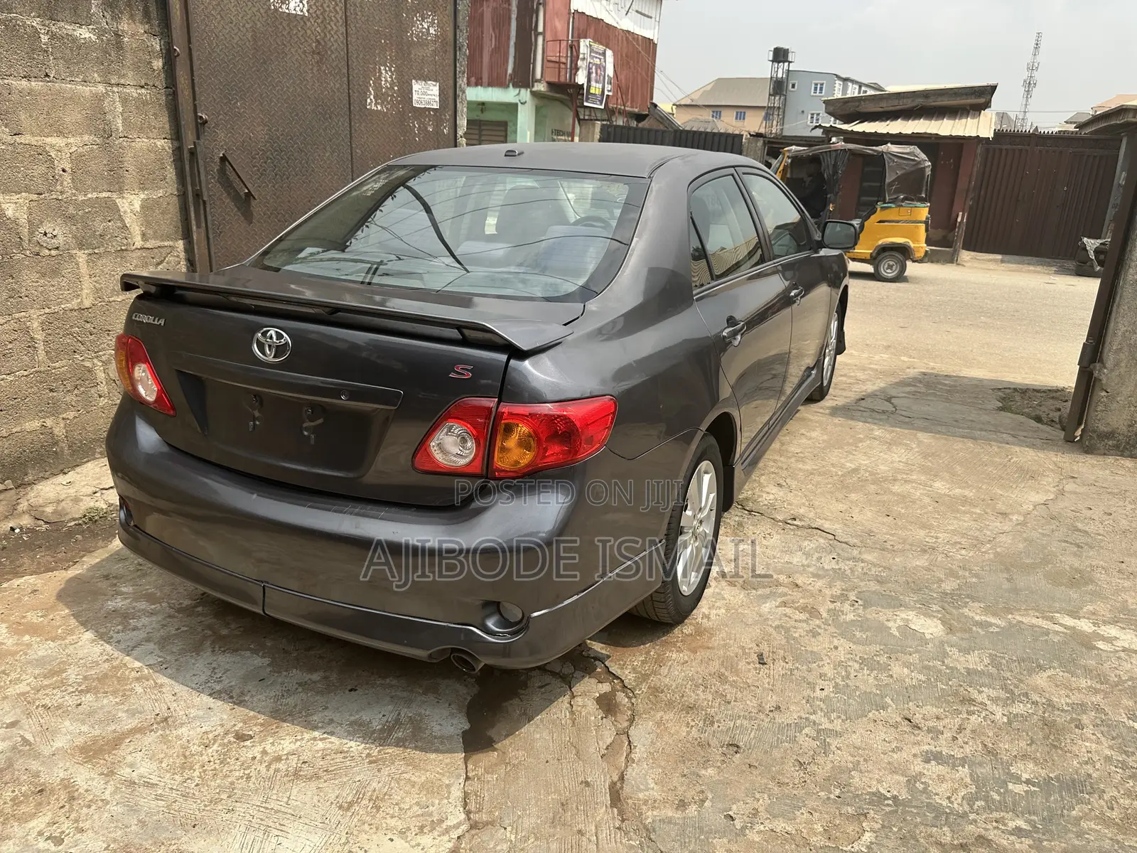 Toyota Corolla 2010 Gray