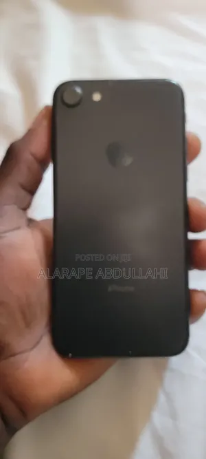 Apple iPhone 7 32 GB Black