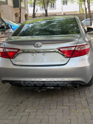 Toyota Camry SE 4dr Sedan (2.5L 4cyl 6A) 2017 Silver