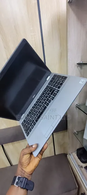 Laptop Dell Precision 3550 16GB Intel Core i5 SSD 256GB