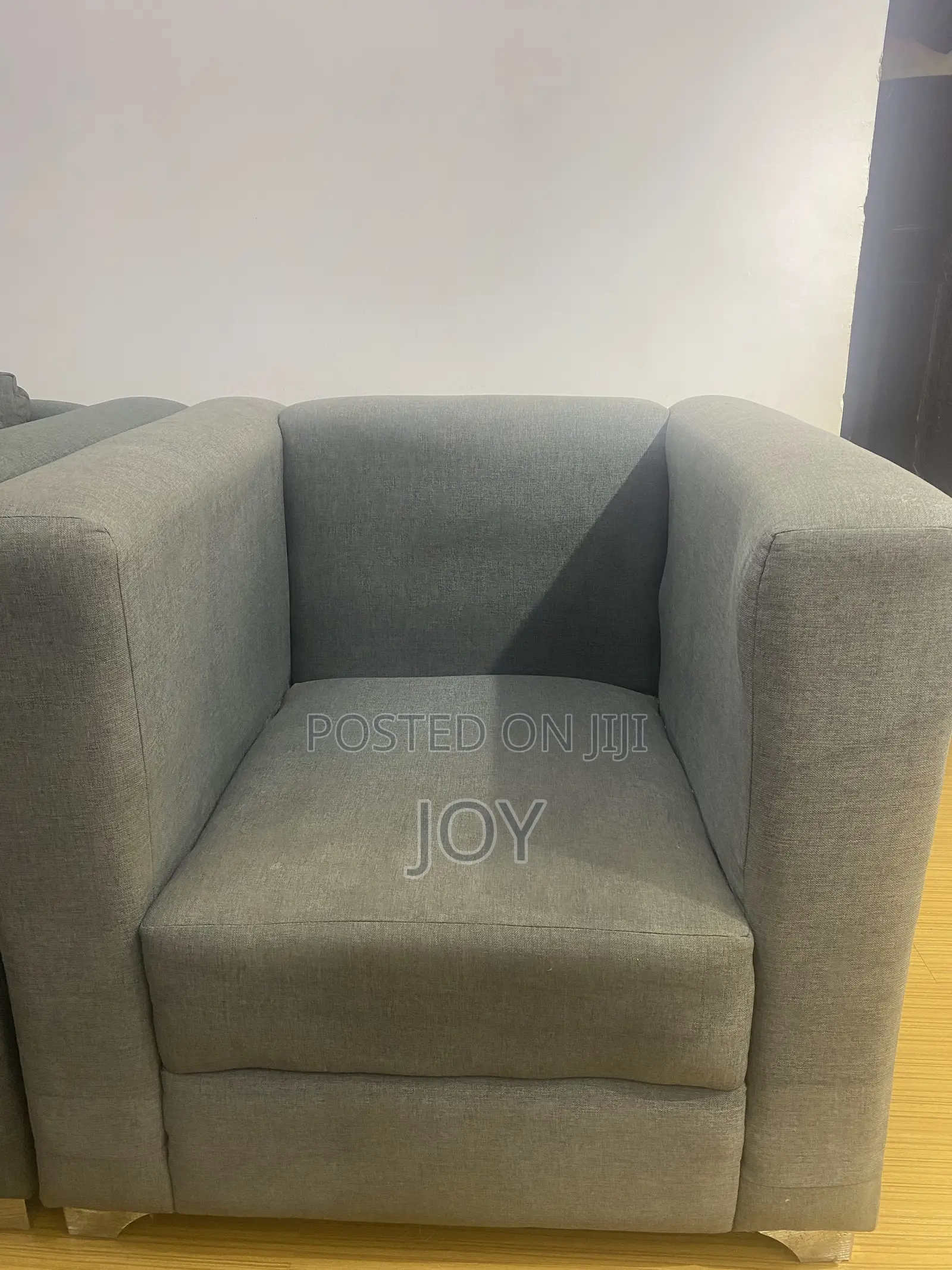 Single Chair