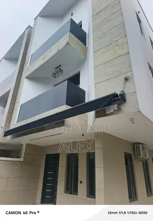 5bdrm Duplex in Osapa London for rent