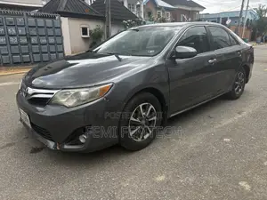 Toyota Camry LE 4dr Sedan (2.5L 4cyl 6A) 2013 Gray