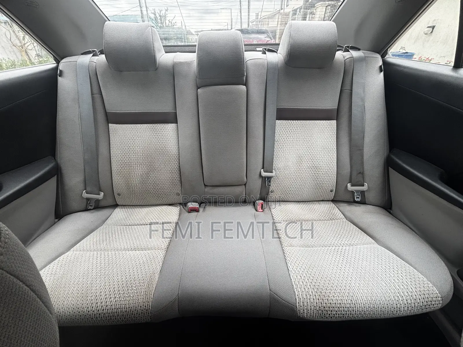 Toyota Camry LE 4dr Sedan (2.5L 4cyl 6A) 2013 Gray