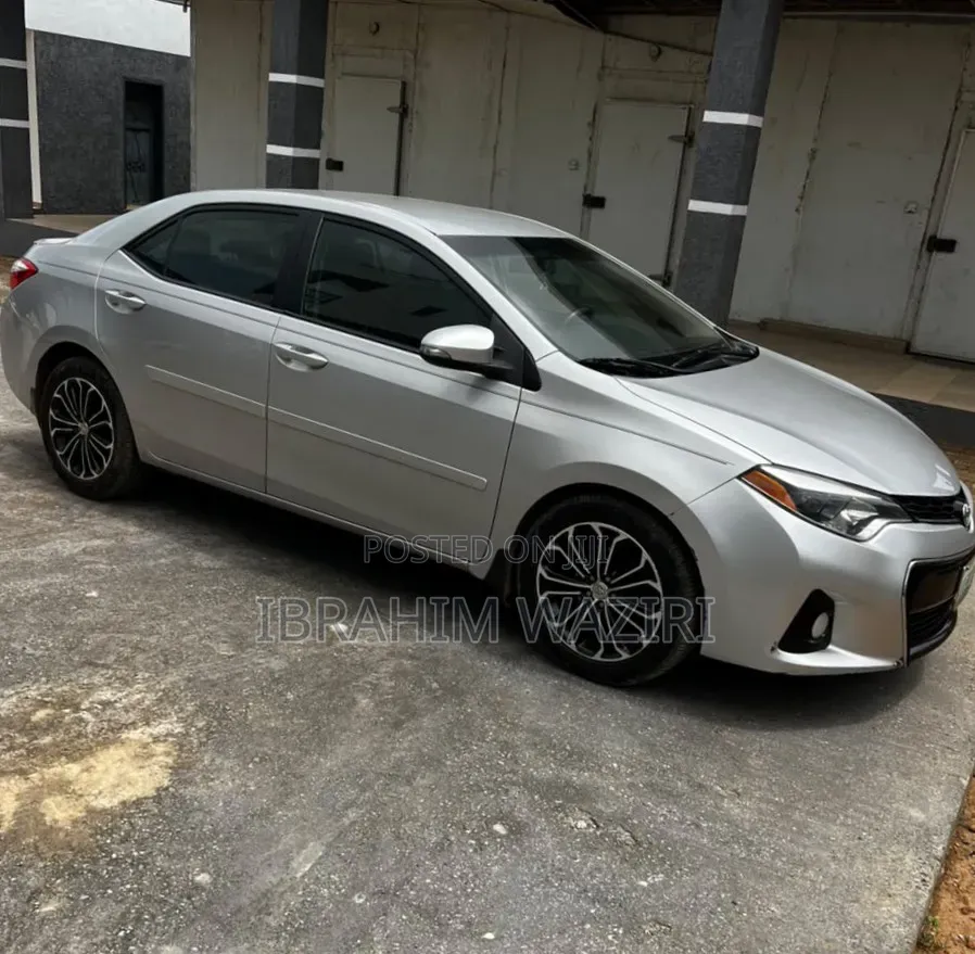 Toyota Corolla 2016 Silver