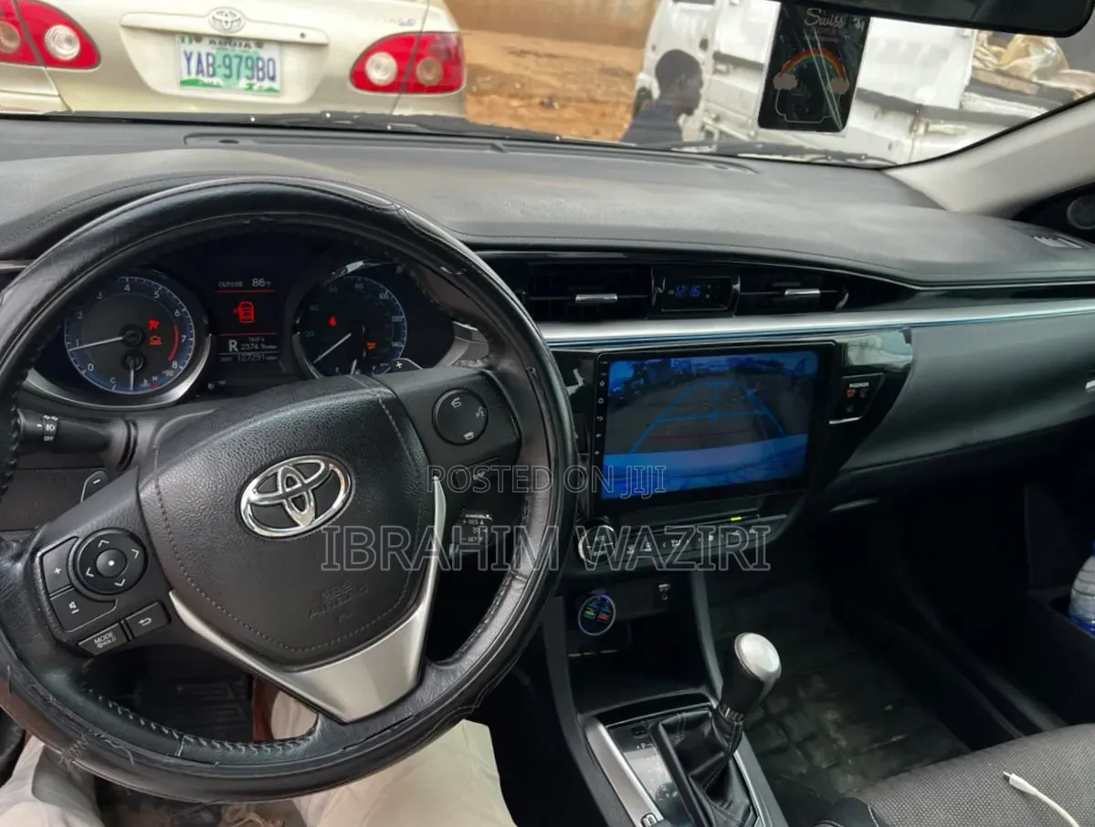 Toyota Corolla 2016 Silver