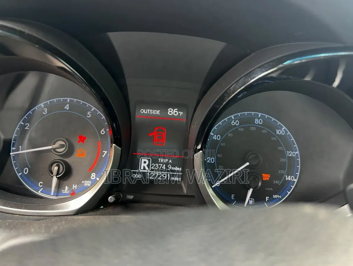 Toyota Corolla 2016 Silver