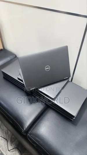 Laptop Dell Latitude 5300 2-in-1 8GB Intel Core i7 SSD 256GB