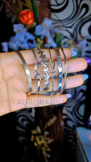 Non-Tarnished Stainless Steel Bangles and Braceles