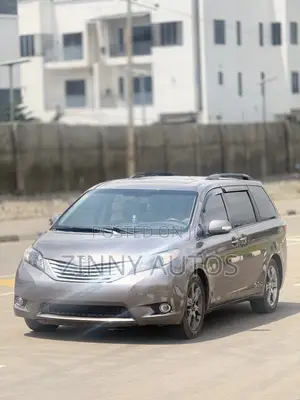Toyota Sienna 2016 Gray