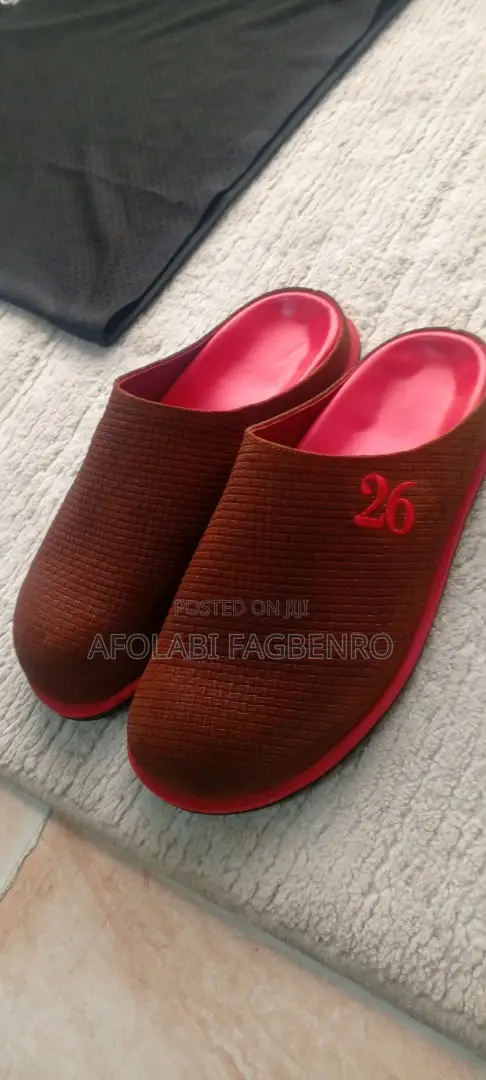 26 Fitted Mules
