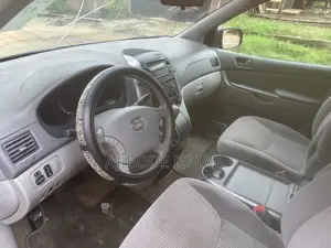 Toyota Sienna LE AWD 2006 Gray