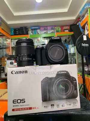 Canon EOS With EF_S 18_55mm