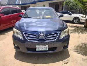 Toyota Camry 2009 Blue