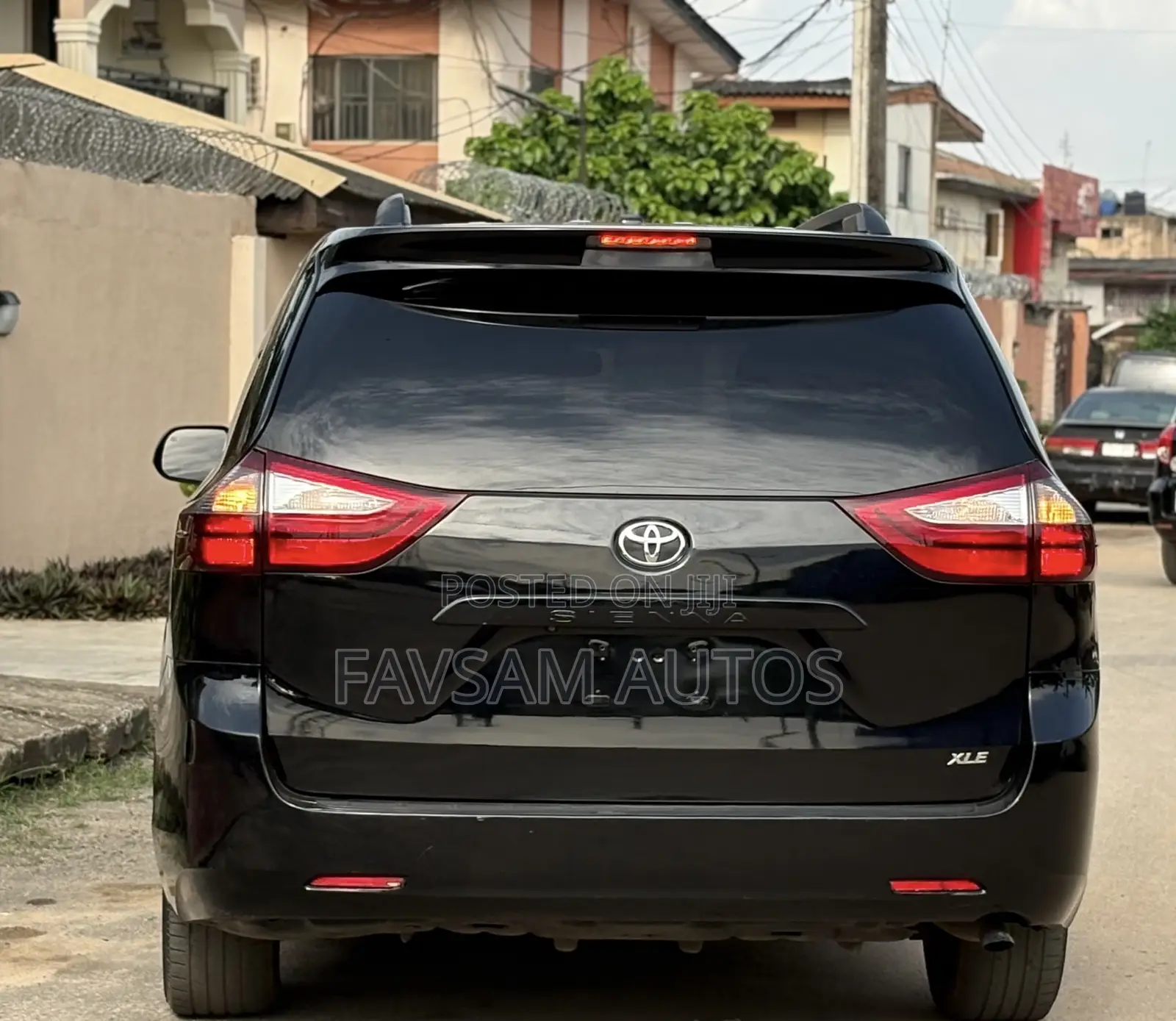 Toyota Sienna 2012 Black