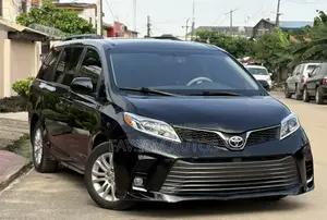 Toyota Sienna 2012 Black