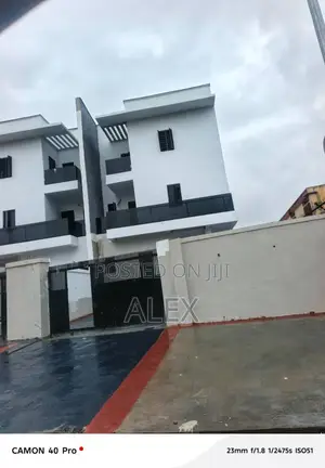 5bdrm Duplex in Omole Phase 1 for rent