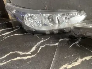 Tokunbo Headlamp for Toyota Yaris 017