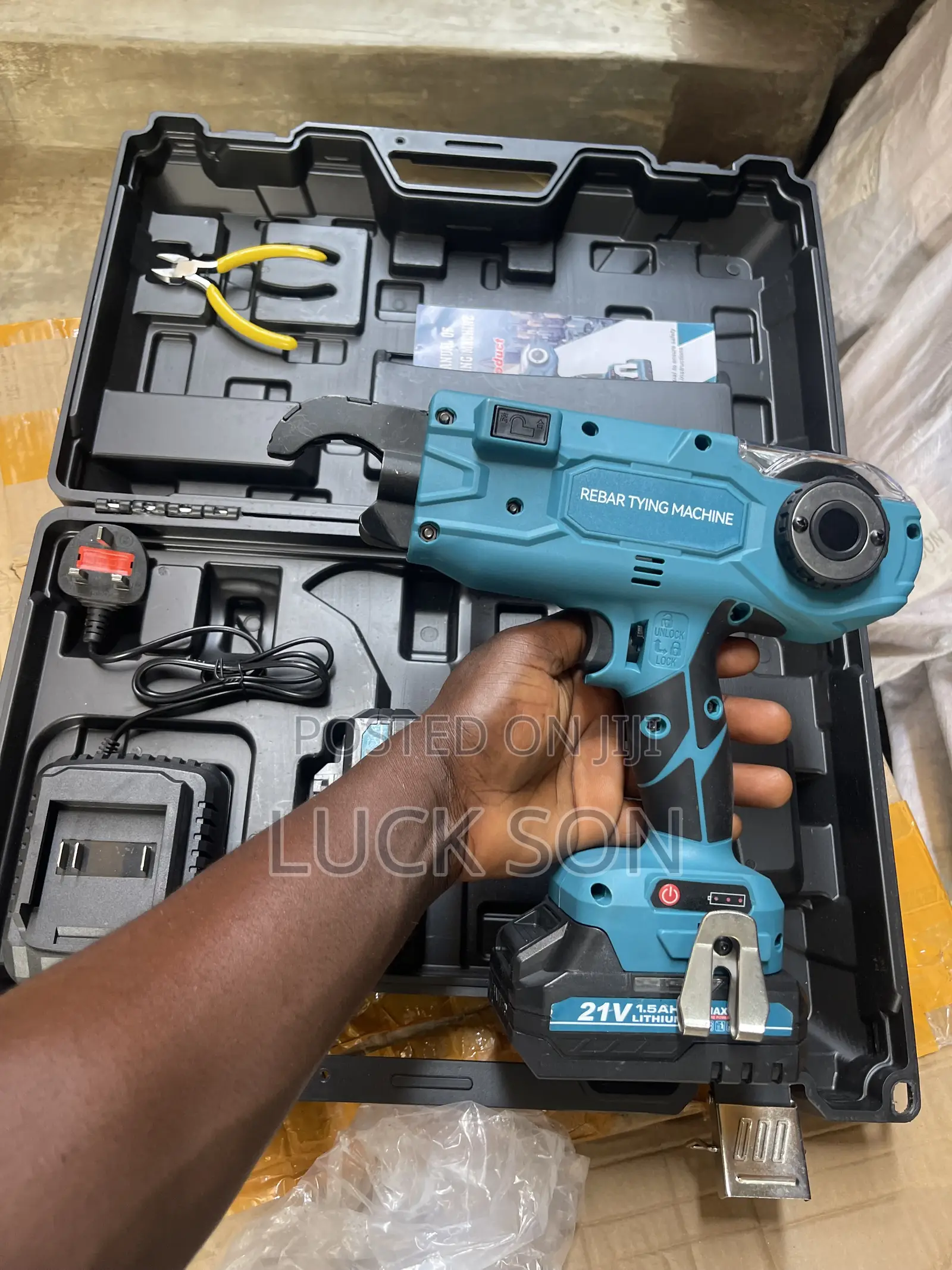 Cordless Rebar Tying Machine