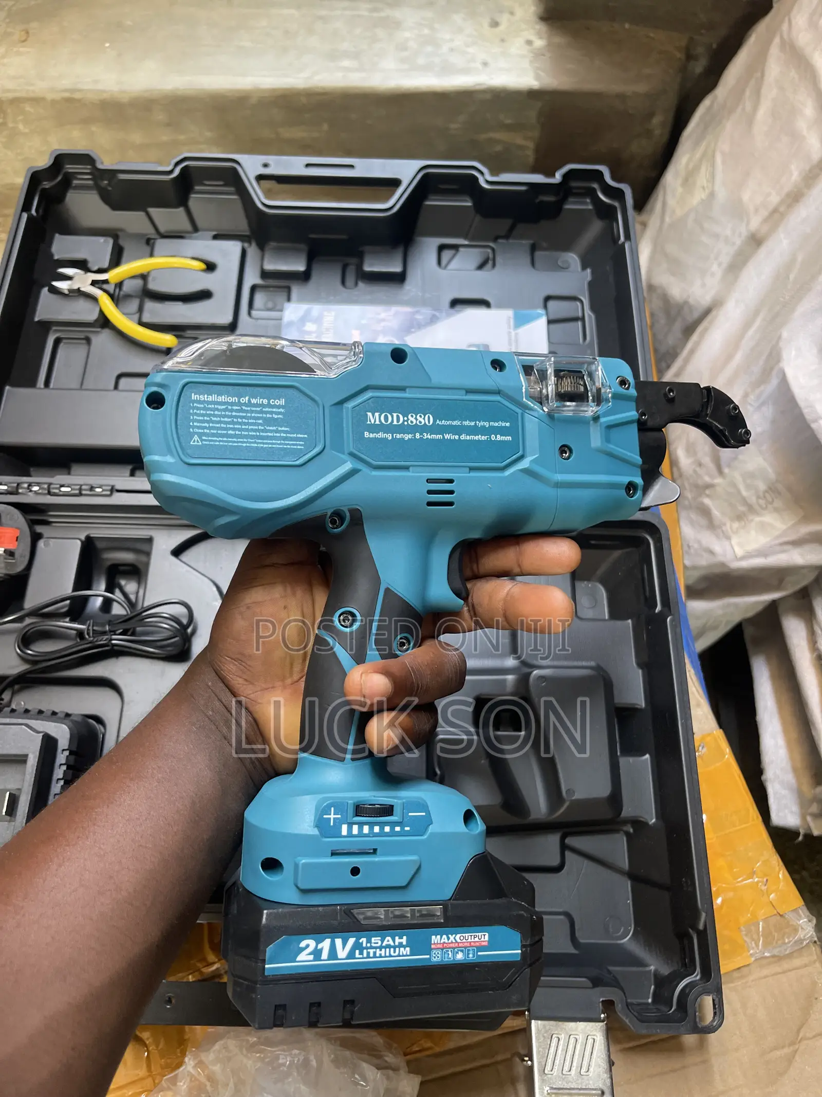 Cordless Rebar Tying Machine