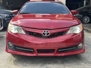Toyota Camry SE 4dr Sedan (2.5L 4cyl 6A) 2013 Red