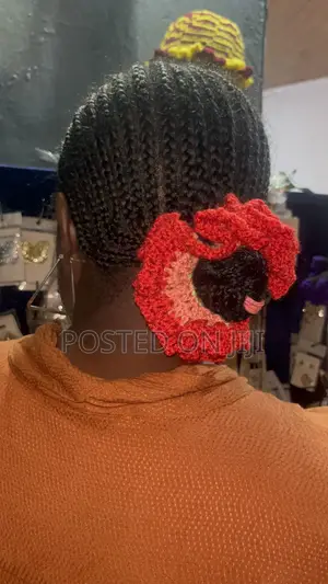 Small Peach and Red Scrunchy Hair Packer