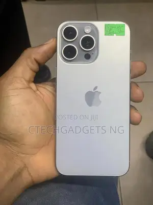 Apple iPhone 15 Pro Max 256 GB Silver