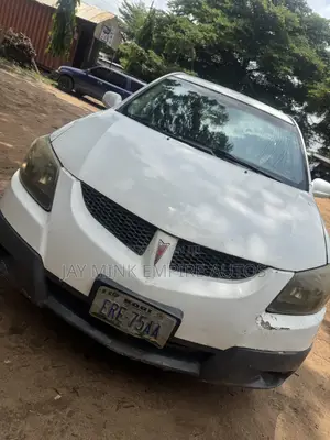 Pontiac Vibe Automatic 2003 White