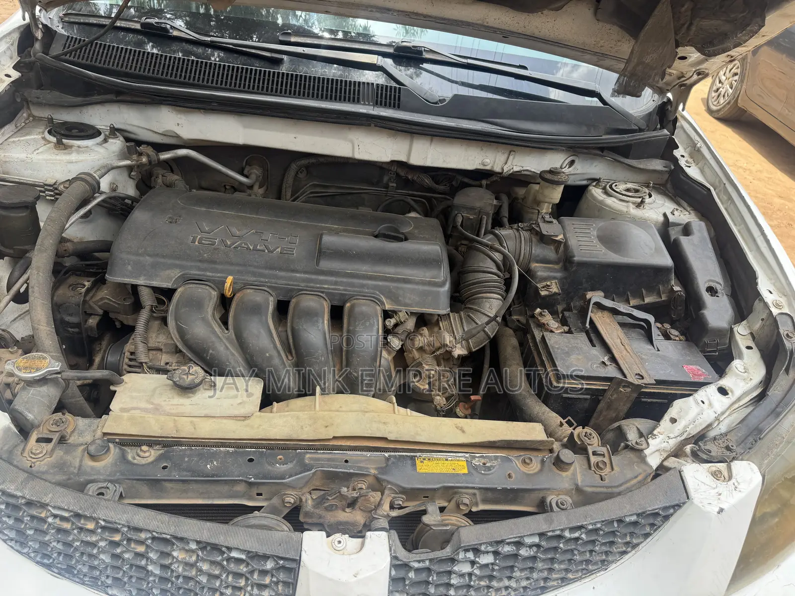 Pontiac Vibe Automatic 2003 White