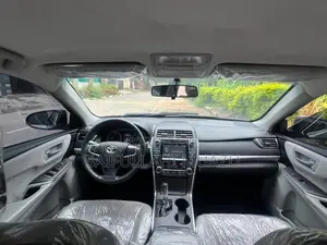 Toyota Camry XSE 4dr Sedan (2.5L 4cyl 6A) 2017 Silver