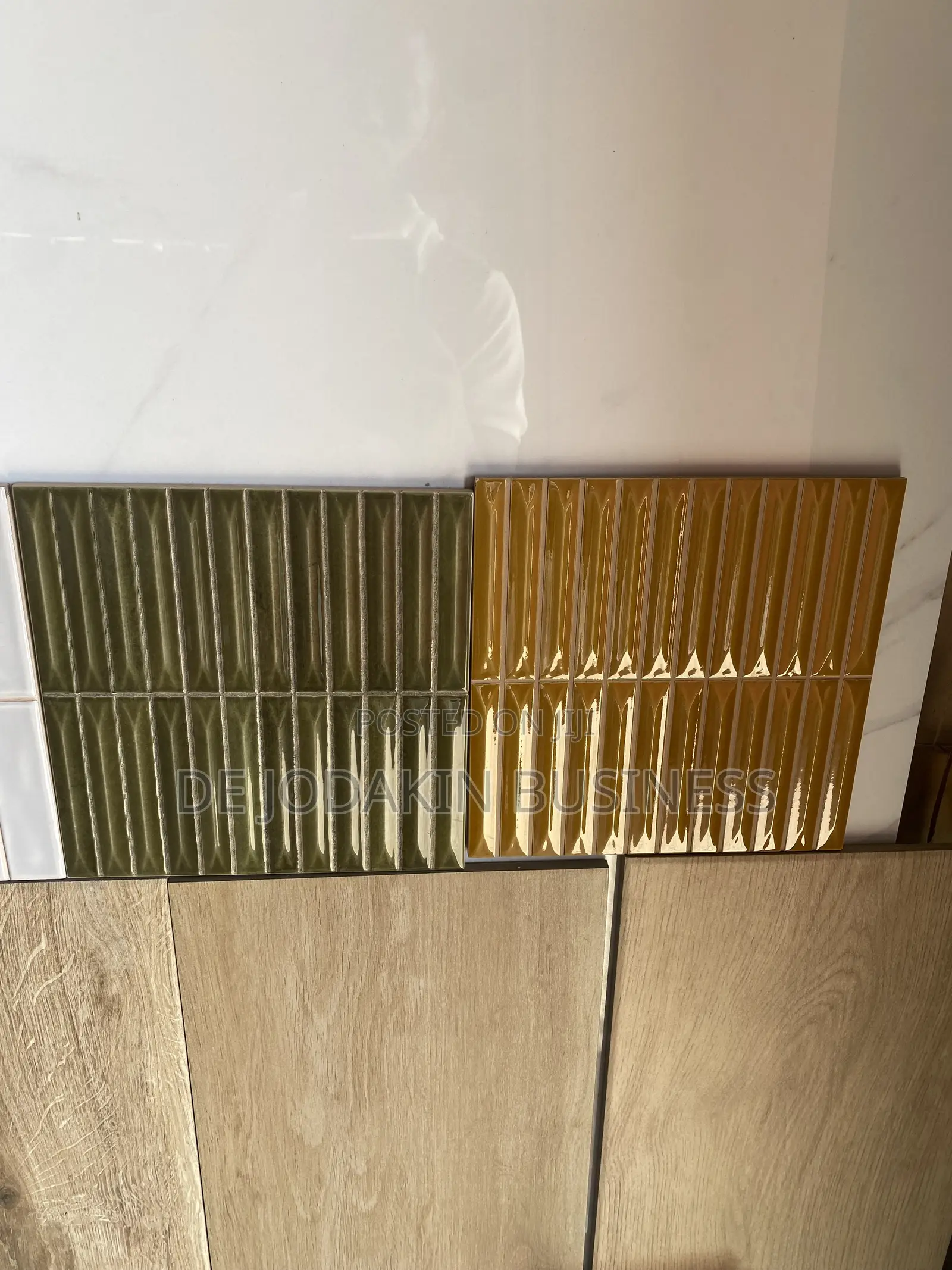 20x20 Spanish Glazed Wall Decor Tile