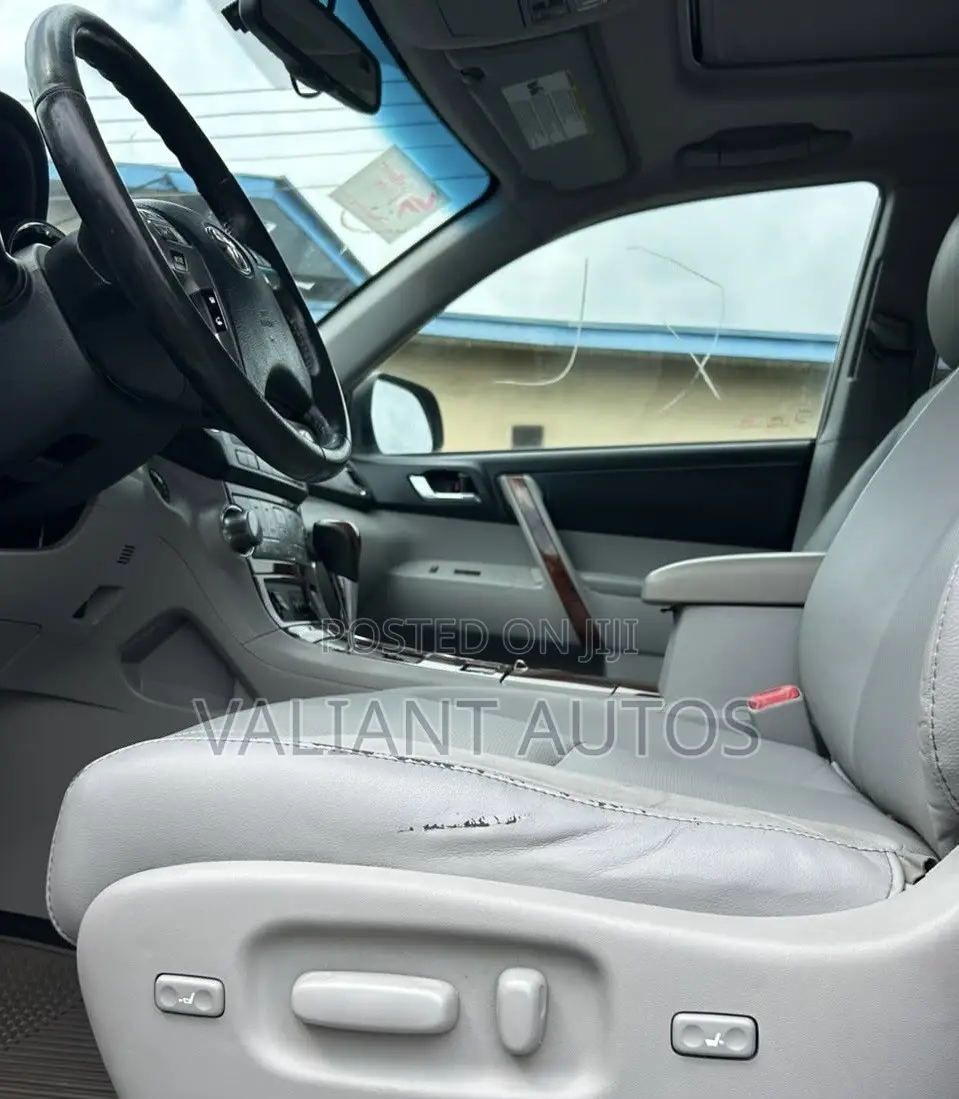 Toyota Highlander Limited 2011 Green