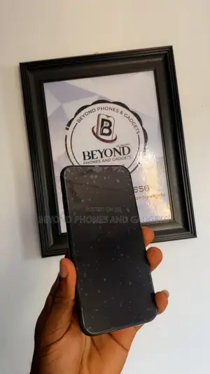 Apple iPhone XR 64 GB White