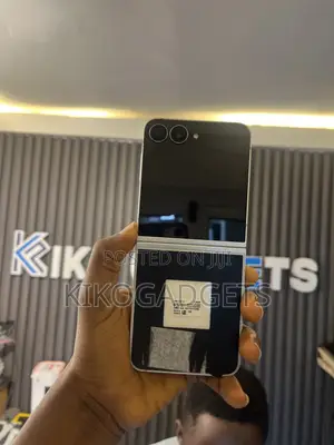 Samsung Galaxy Z Flip7 FE 5G 128 GB Silver