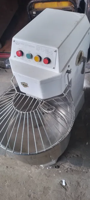 Dough Mixer 12.5kg Quarter Bag Tokombo