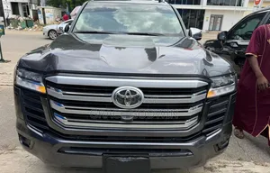 Toyota Land Cruiser 2022 Black