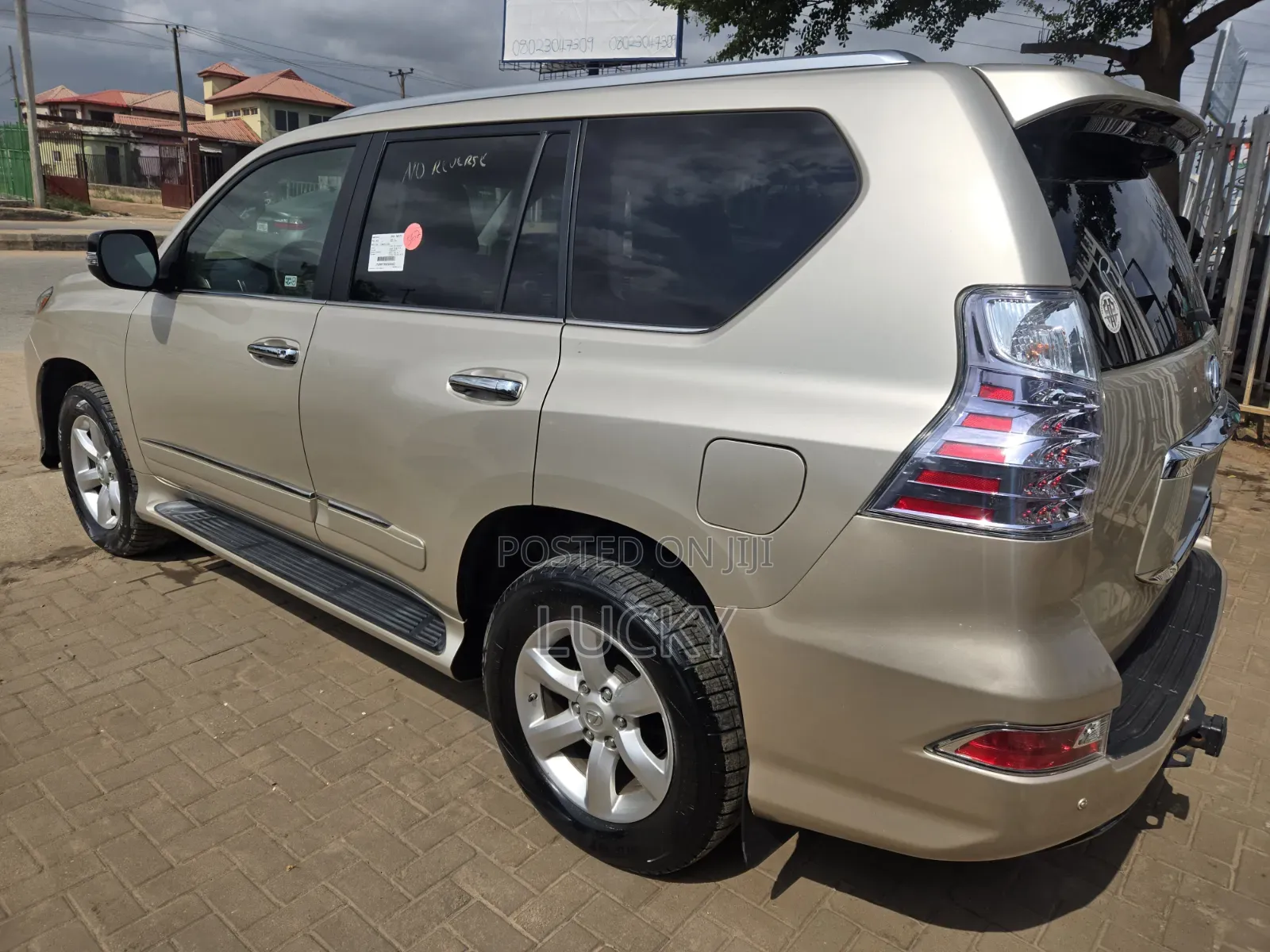 Lexus GX 460 2012 Gold