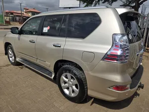 Lexus GX 460 2012 Gold