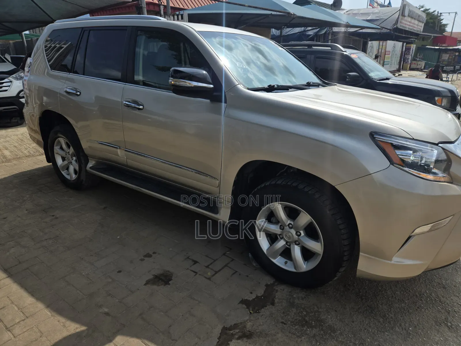 Lexus GX 460 2012 Gold