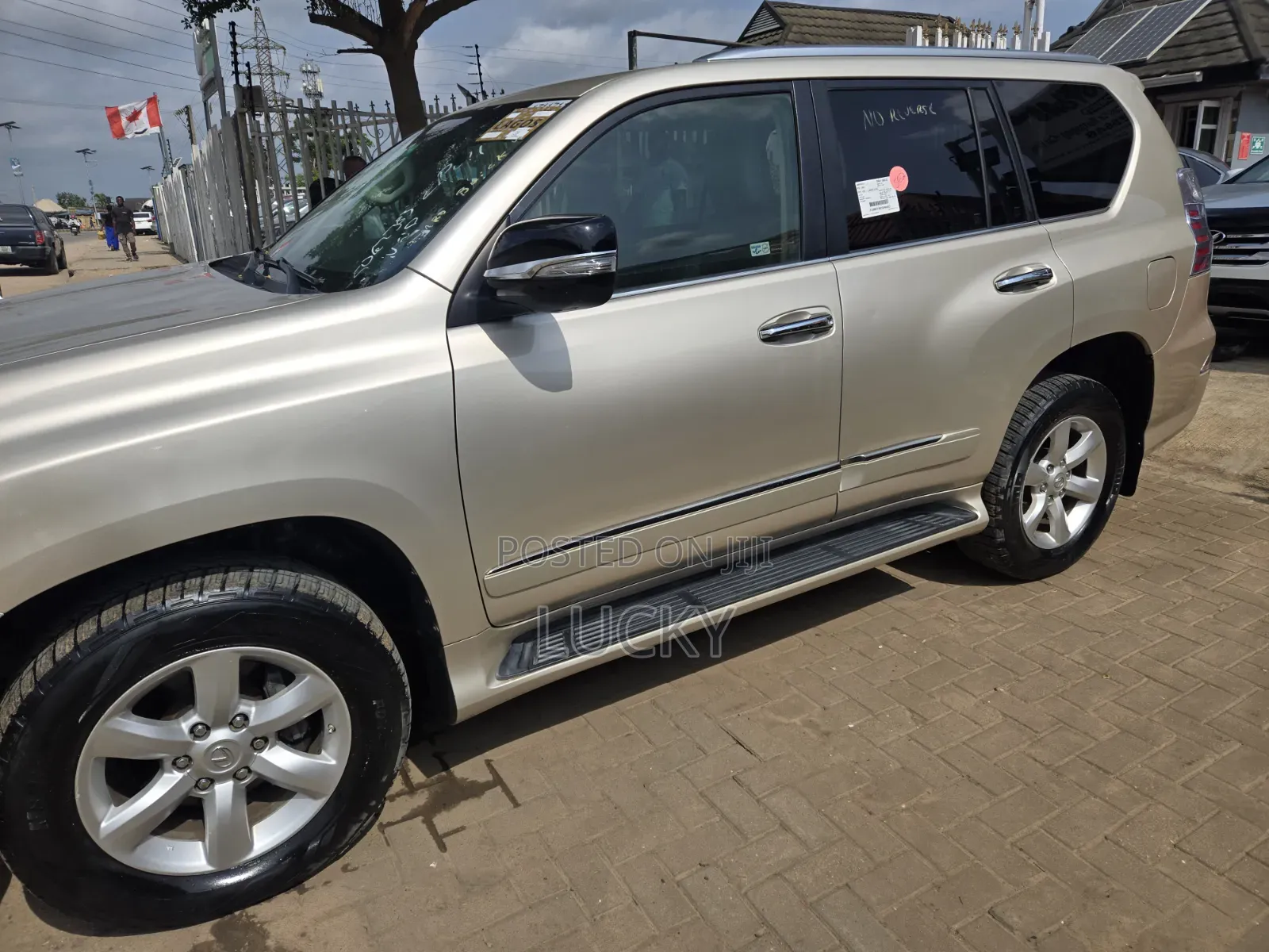 Lexus GX 460 2012 Gold