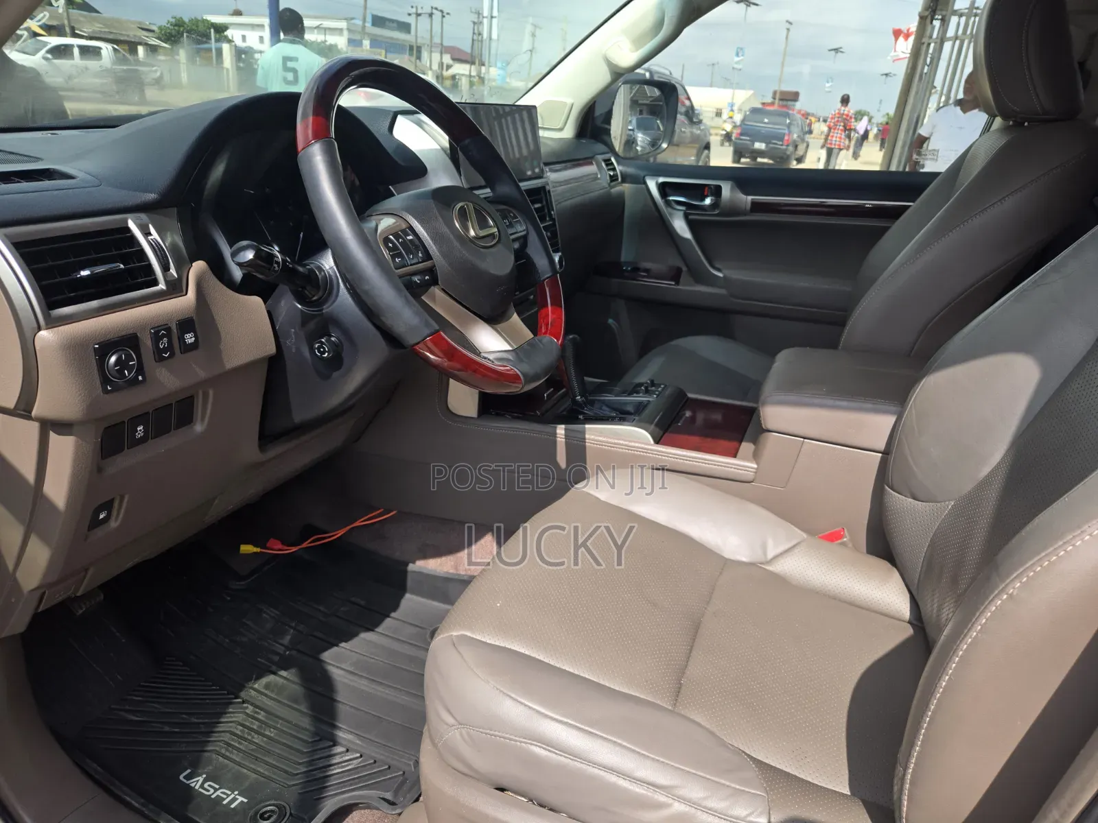 Lexus GX 460 2012 Gold