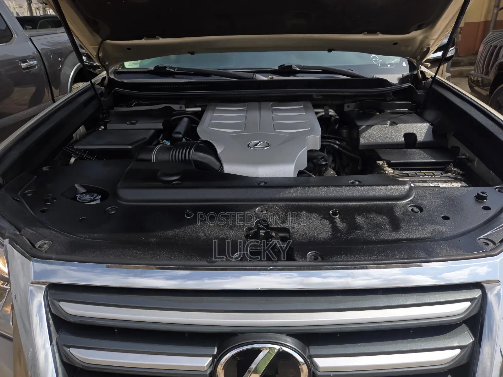 Lexus GX 460 2012 Gold