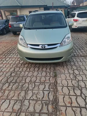 Toyota Sienna XLE 7 Passenger 2010 Green