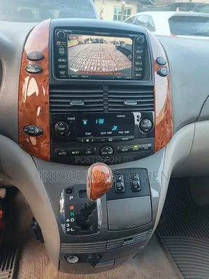 Toyota Sienna XLE 7 Passenger 2010 Green
