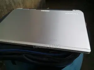 Laptop Toshiba Satellite C850 8GB Intel Core i5 HDD 256GB